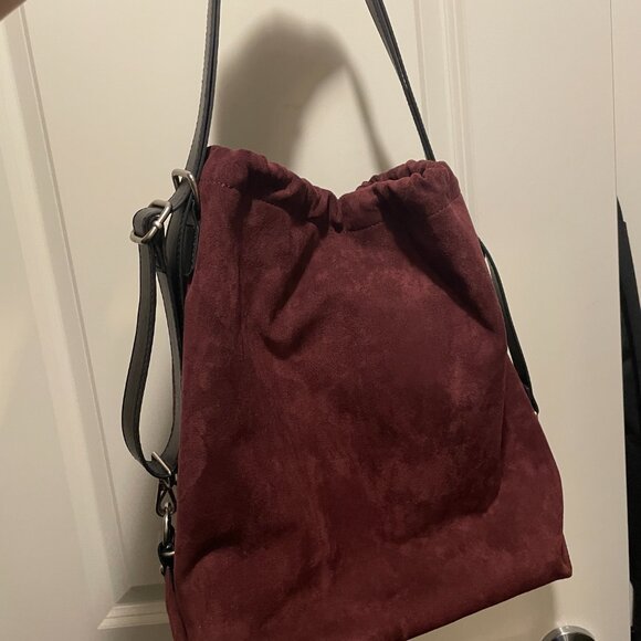 Burgundy shoulder and back backpack two style in one - Picture 4 of 5